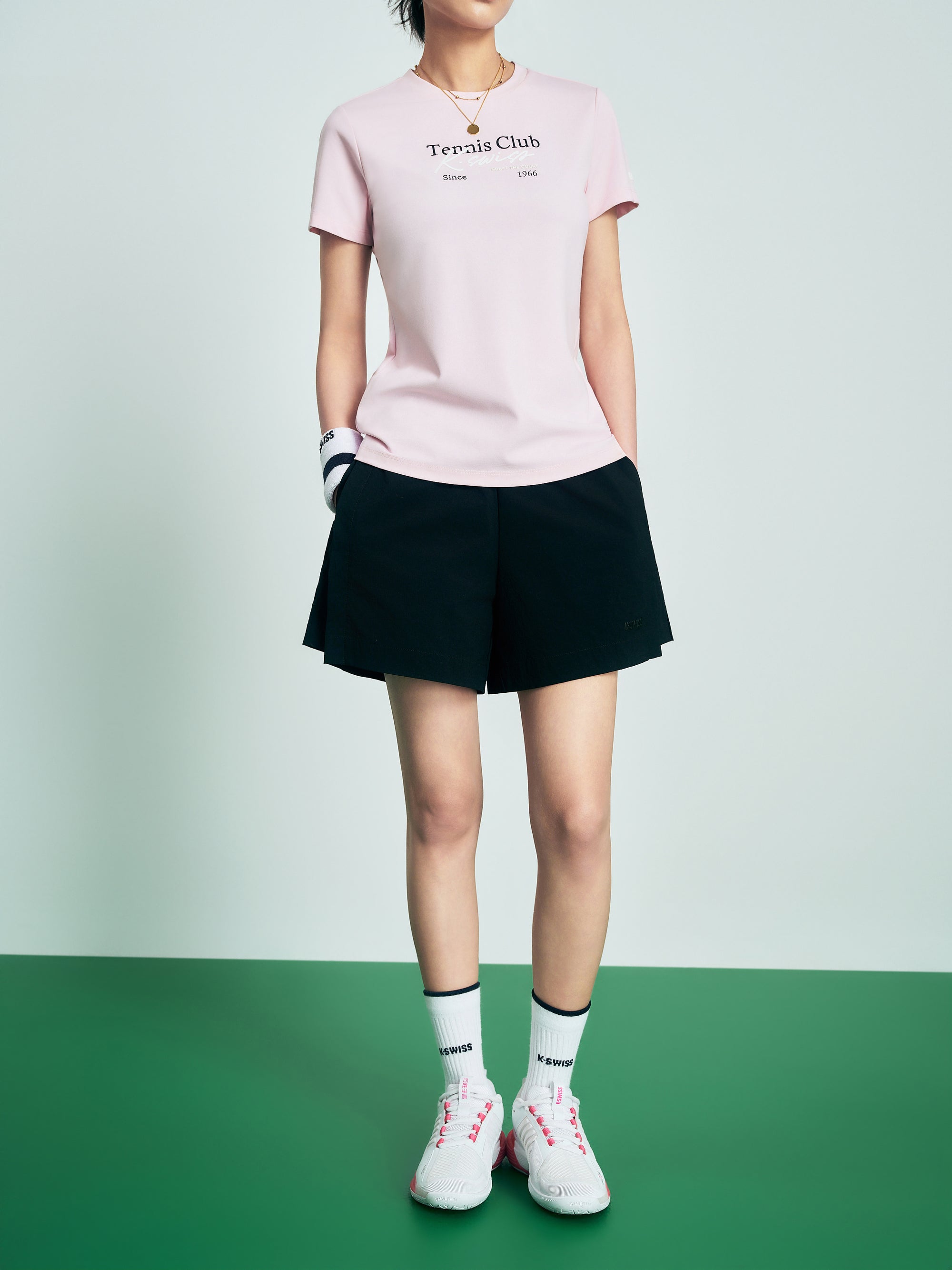 Woven short